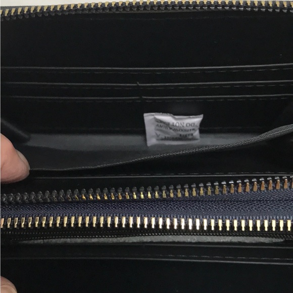 REBECCA & RIFKA NAVY BLUE DOUBLE ZIPPER WRISTLET WALLET - Picture 10 of 13